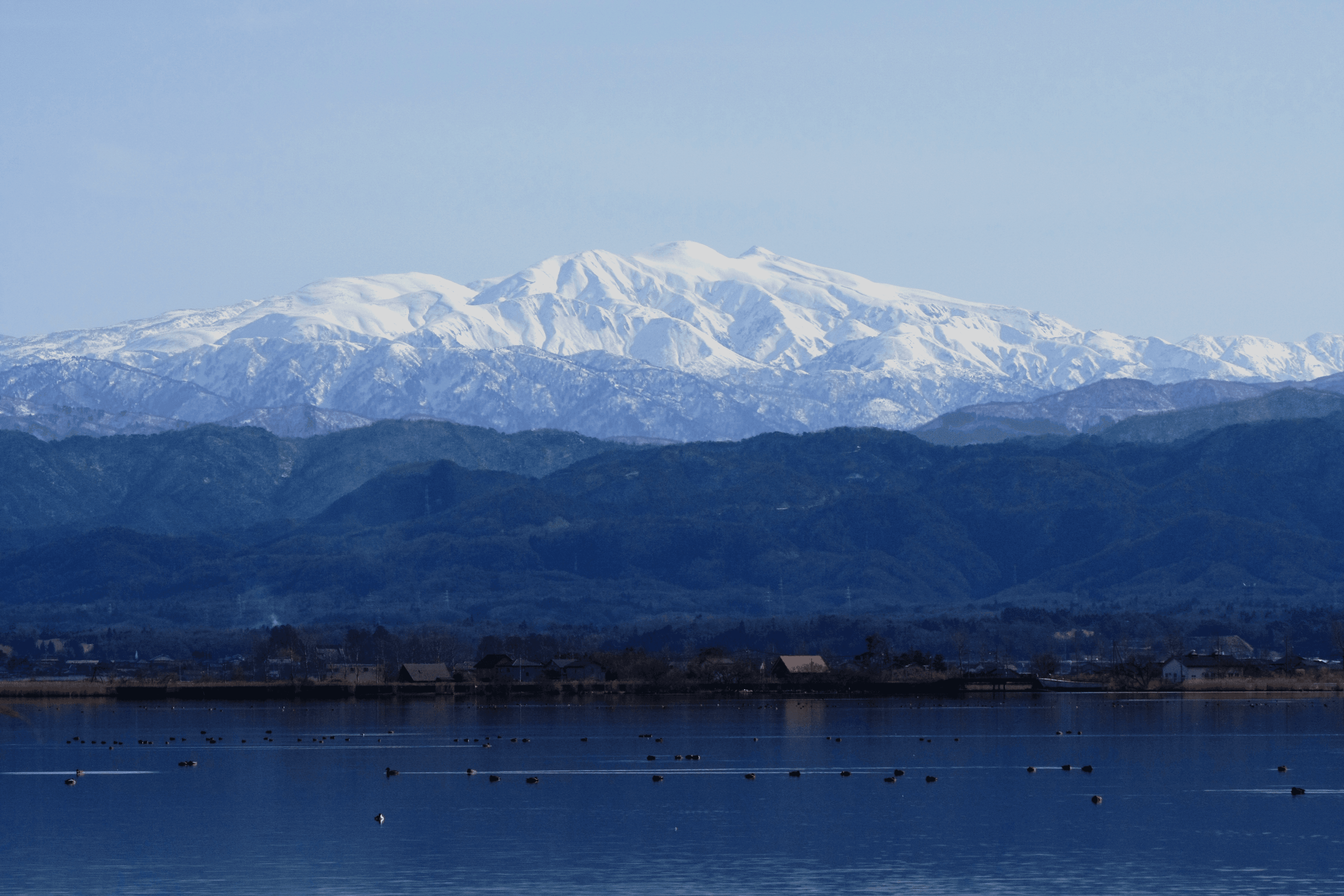 柴山潟与白山